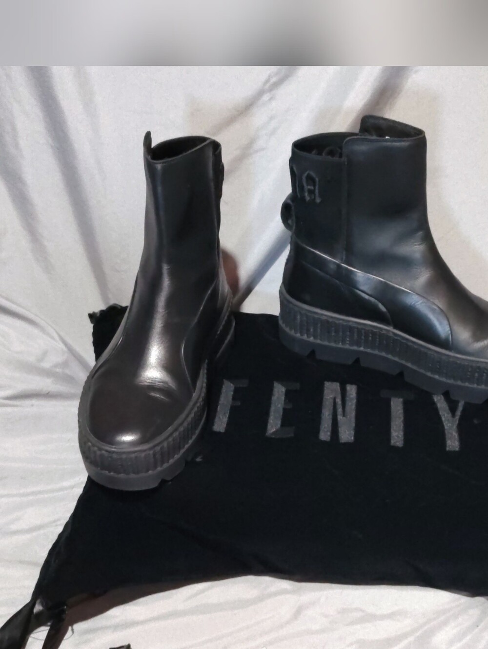 Puma x Fenty by Rihanna Chelsea Sneaker Boot 8.5 (Fits 8) With Storage Bag - Picture 6 of 14